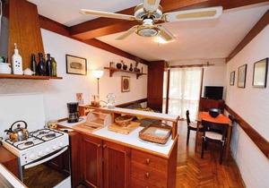 Holiday apartment with air conditioning and near the sea