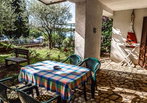 Holiday apartment with air conditioning and near the sea