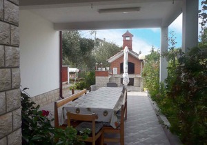 Holiday apartment with balcony and air conditioning