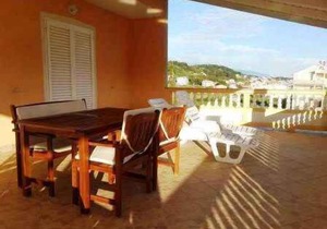 Holiday apartment with balcony and air conditioning
