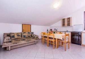 Holiday apartment with shared pool and balcony