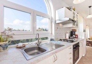 Holiday apartment with garden for common use