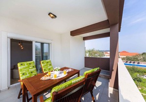 Holiday apartment with Pool