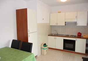 Holiday apartment with pool and sea view