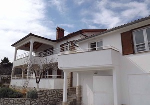 Holiday apartment with sea view and barbecue facilities