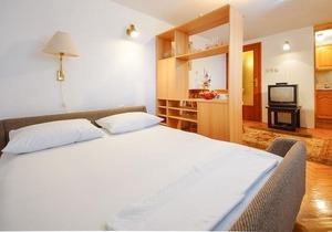 Holiday Home 193308 - Holiday Apartment 233434