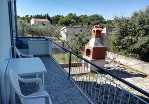 Holiday home 50 m from the sea