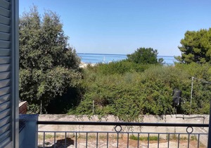 Holiday home 50 m from the sea