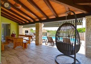 Holiday home in a quiet location with an outdoor pool