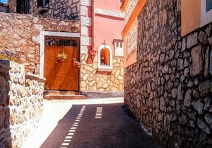 Holiday Home Sutomiscica 11622