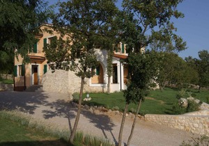 Holiday home with outdoor pool