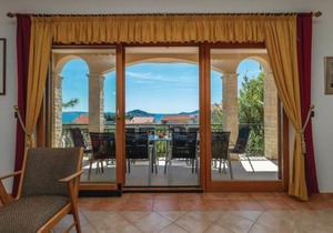 Holiday House Klarin with Sea View