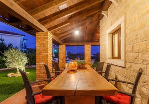 Holiday house Kras for 1 - 7 persons with 3 bedrooms - Holiday house