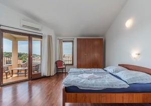 Holiday house Pula for 1 - 26 persons with 14 bedrooms - Holiday home