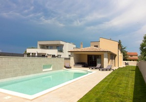 Holiday house Pula for 1 - 8 persons with 3 bedrooms - Holiday home