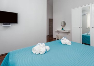 Holiday house Smoljanci for 1 - 8 persons with 3 bedrooms - Holiday home
