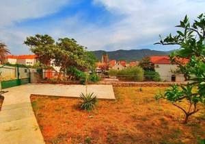 Holiday house Stari Grad for 3 - 6 persons with 3 bedrooms - Holiday home