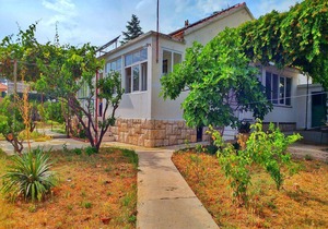 Holiday house Stari Grad for 3 - 6 persons with 3 bedrooms - Holiday home