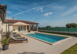 Holiday house Svetvinčenat for 6 - 8 persons with 3 bedrooms - Holiday house
