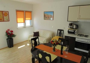 Holiday house Tučepi for 1 - 5 persons with 2 bedrooms - Holiday house