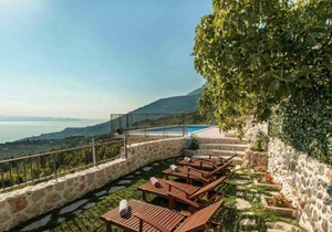 Holiday house Tučepi for 1 - 5 persons with 2 bedrooms - Holiday home