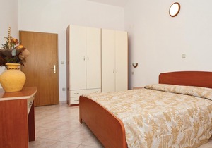 In a quiet part of Galizana, between family houses, are these newly furnished apartments.