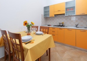 In a quiet part of Galizana, between family houses, are these newly furnished apartments.