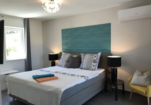 Infinity pool, 3 apartment areas, brand new !!! in Brsec