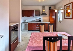 Inviting, family-friendly vacation rental with limited sea view.