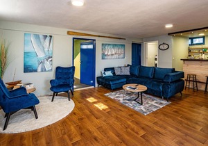 Look forward to a nice vacation in this apartment with sea view.