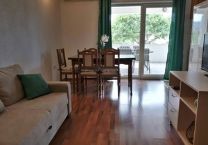 Lovely 2-Bedroom Apartment in Poljica in Poljica