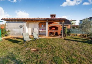 Lovely Home In Galizana With Wifi