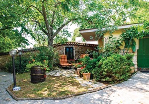 Lovely home in Nedescina with sauna