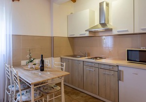 Lovely home in Skicini with WiFi
