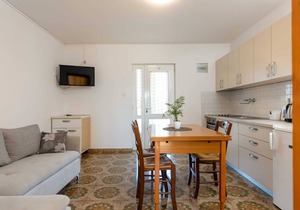 Lovely house LINDI in Poreč- one-bedroom apartment