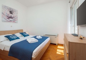 Luxury Seaside Apartment Amphora