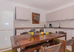 Nice apartment in Brodarica with house sea view in Brodarica