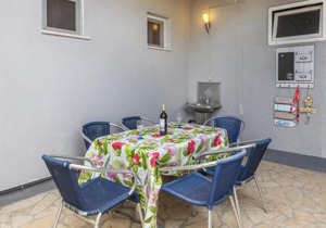 Nice Apartment In Fazana With Kitchen