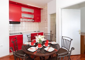 Nice apartment in Komarna with WiFi