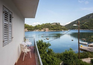 One bedroom apartment near beach Okuklje, Mljet (A-4912-f)