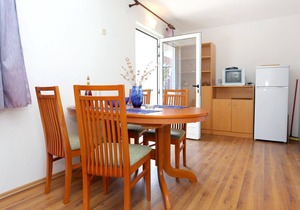 One bedroom apartment near beach Žuronja, Pelješac (A-10123-c)