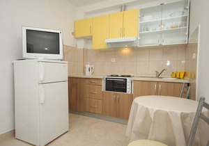 One bedroom apartment near beach Cove Mala Lamjana, Ugljan (A-8461-e)