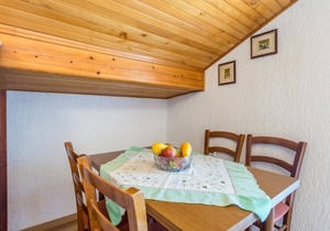 One bedroom apartment with terrace and sea view Vantačići, Krk (A-5313-a)