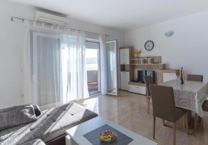 One-Bedroom Apartment Klek With Sea View 05