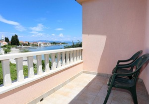 One bedroom apartment near beach Sreser, Pelješac (A-10138-a)