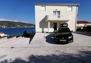 One bedroom apartment near beach Sevid, Trogir (A-18168-b)
