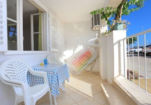 One bedroom apartment near beach Podgora, Makarska (A-11432-b)