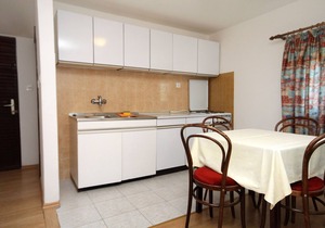 One bedroom apartment near beach Molunat, Dubrovnik (A-3544-c)