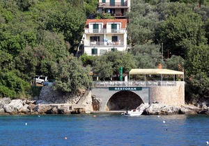 One bedroom apartment near beach Molunat, Dubrovnik (A-3544-c)