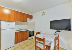 One bedroom apartment near beach Tkon, Pašman (A-698-c)